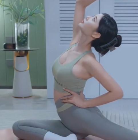 完蛋被女孩包围了免广告版 v1.0 安卓免费版 v1.0 安卓免费版