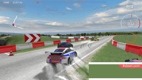 Racing极限赛车游戏破解版截图0