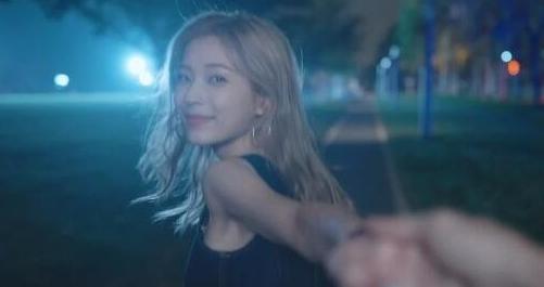 完蛋我被美女包围了免费