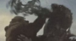 奥特曼给怪兽做核酸检测动图表情包 v1.0