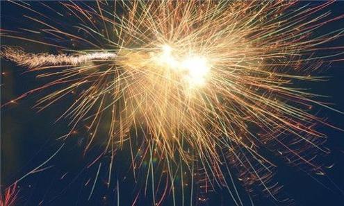 微信8.0状态烟花背景图片 v1.0