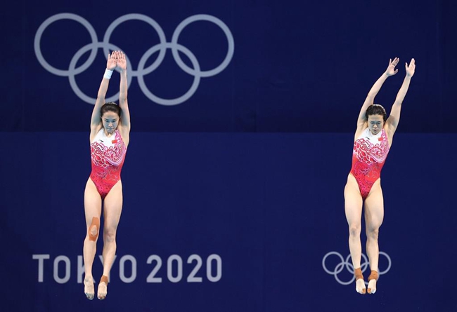 人类高质量跳水表情包动图 v1.0