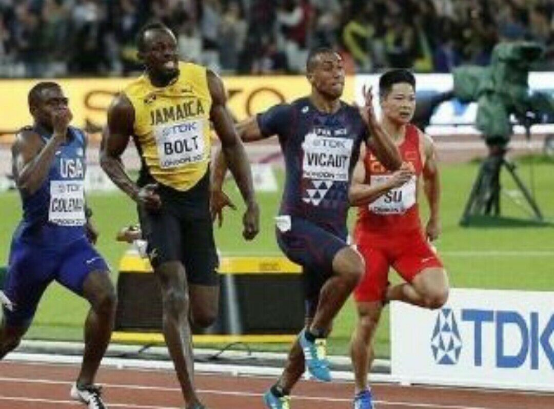 博尔特看苏炳添表情包 v1.0