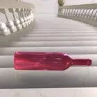在楼梯上打碎玻璃瓶BottleStair