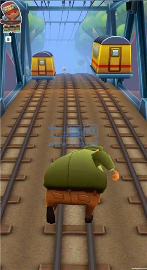 地铁跑酷无敌无限跳跃