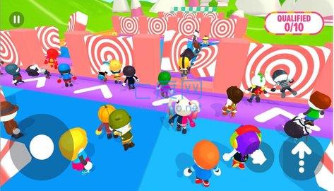 跌跌撞撞的男孩皇家派对手游