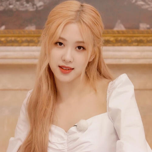 Rosé朴彩英稀有图头像壁纸朋友圈背景图.jpg